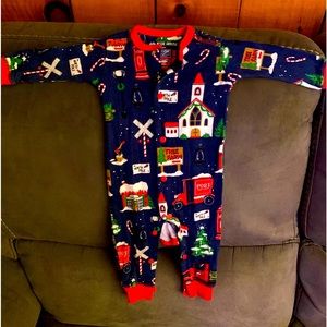 Little Blue House Christmas sleeper and matching hat/cap - 3-6 mos. MAKE OFFER❣️